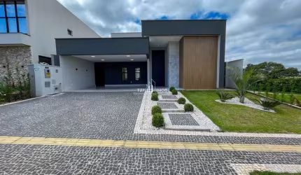 Casa térrea completa em armários com 4 suítes plenas.