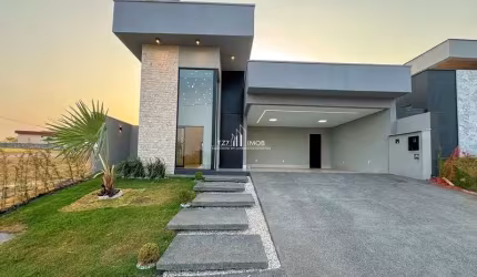 Casa térrea com 3 suítes plenas sendo uma master