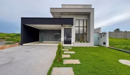 Casa Térrea com 3 suítes plenas.