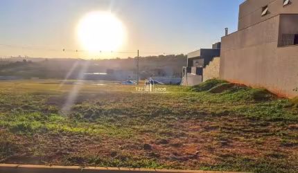 Lote Jardins Parma com 251,25m², Quitado e Registrado: R$ 252 500,00.