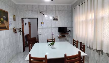 Espetacular casa de vila para venda com 4 quartos, sendo 2 suítes, 208m²