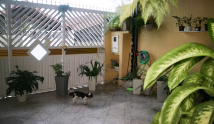 Casa para Locação em Praia Grande, Ocian, 2 dormitórios, 1 suíte, 2 banheiros, 2 vagas