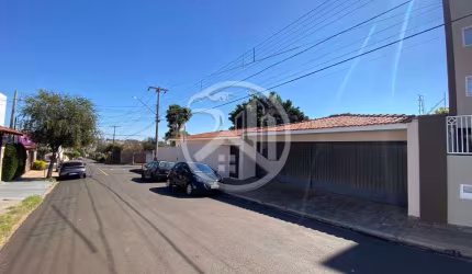 Casa com 3 quartos para alugar na Cidade Jardim, São Carlos , 247 m2 por R$ 3.889