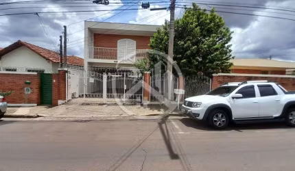 Casa com 4 quartos à venda na Rua Tiradentes, 845, Jardim Macarengo, São Carlos, 258 m2 por R$ 798.000