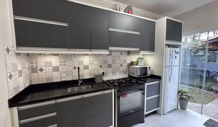 Casa à venda, 2 quartos, 2 vagas, Rio Vermelho - Florianópolis/SC