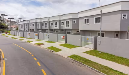 Casa para Venda em Curitiba, Uberaba, 3 dormitórios, 1 suíte, 2 banheiros, 2 vagas