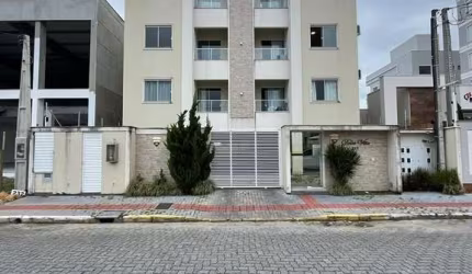 Apartamento no universitários em Tijucas com 56m², 2 dormitórios, churrasqueira