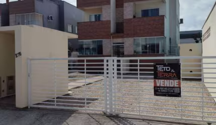 Apartamento com dois quartos mobiliado.