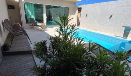 Ótima casa á venda no bairro Praça, com piscina, 330m² ,2 quartos sendo 1 suíte