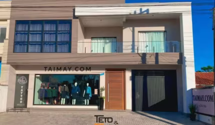 Casa com salas comerciais a venda com 361m², 3 dormitórios, 1 vaga de garagem