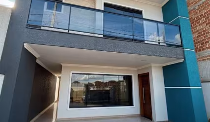 Casa com 3 quartos à venda na Rua Pau-brasil, 4098, Eucaliptos, Fazenda Rio Grande por R$ 650.000