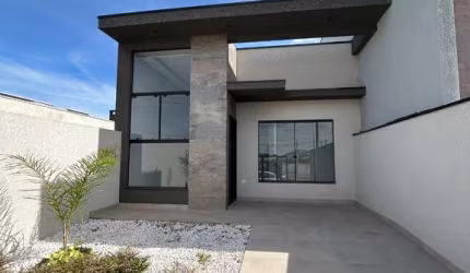 Casa com 3 quartos à venda na Rua Medi Terezinha Bonato Machado, 16, Gralha Azul, Fazenda Rio Grande por R$ 400.000