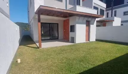 Excelente casa individual no Rio Tavares/Campeche