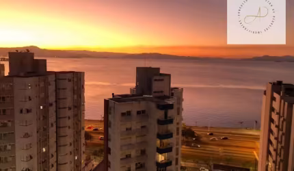 Apartamento com 2 dormitórios à venda, 112 m² por R$ 2.472.000,00 - Centro - Florianópolis/SC