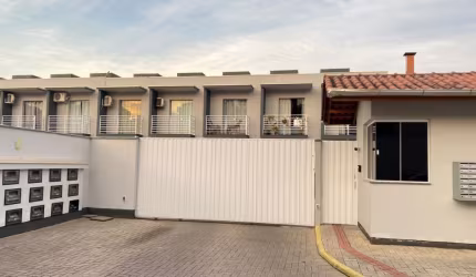 Sobrado semi mobiliado com dois quartos em Brusque!