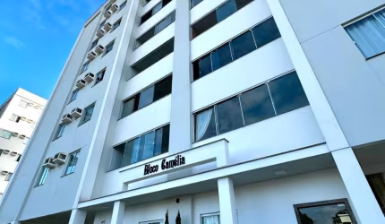 Apartamento mobiliado e equipado com dois quaretos!