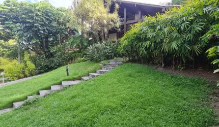 Casa com 4 Quartos à Venda, 370 m² por R$ 3.500.000 - Itaipu - Niterói/RJ