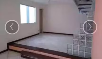 Oportunidade imperdível! Casa ampla com piscina a 500 m da Casa de Saúde