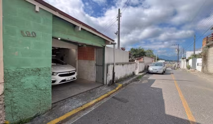 Casa à venda, no Bairro Forquilhinha, São José-SC, com 2 quartos, com 2 vagas