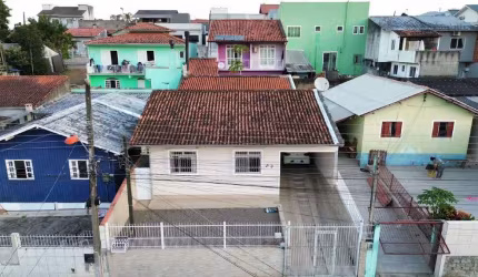 Casa à venda, no Bairro Forquilhas, São José-SC, com 3 quartos, sendo 1 suíte, com 2 vagas