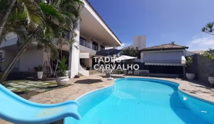 Ecovilas - Casa em Condomínio fechado, com 900m2 de terreno, 05 quartos, piscina...