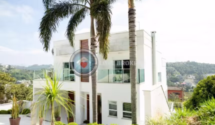 Casa à venda no Condomínio Hills III - Arujá/SP