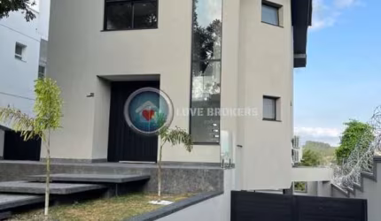 Casa à venda no Condomínio Arujá 5 - Arujá/SP