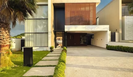 Casa à Venda Alto Padrão no Condomínio Real Park Arujá - Aruã