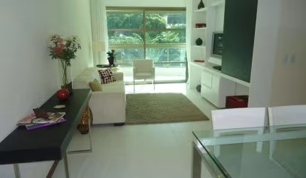 Excelente apartamento no Ed. Reserva do Moreno!