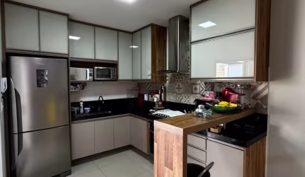 CASA COM 3 QUARTOS À VENDA, 180m2 - VILA VENEZA