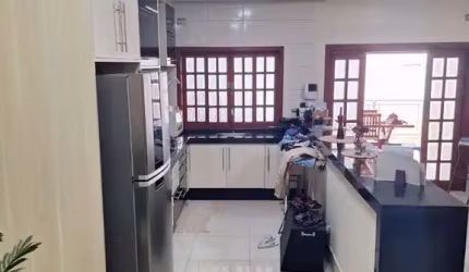 Sobrado para Venda em Santa Bárbara d`Oeste, DOna Regina, 3 dormitórios, 1 suíte, 3 banheiros, 3 vagas