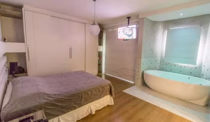 Casa com 3 Quartos, 2 Banheiros e 2 Vagas – Excelente Localização!