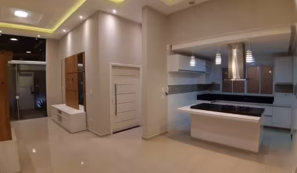 Casa com 3 Quartos, 2 Banheiros e 2 Vagas – Excelente Localização!