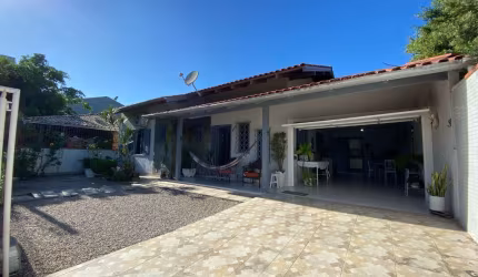 Linda casa a venda próximo do píer