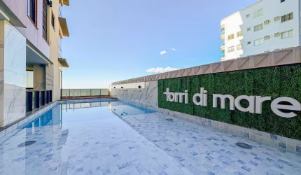 Apartamento com excelente vista mar
