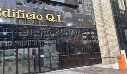 Imóvel para aluguel e venda tem 24 metros quadrados com 1 quarto em Moema - São Paulo - SP