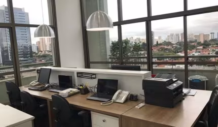 Sala/Conjunto para venda possui 158 metros quadrados com 2 quartos