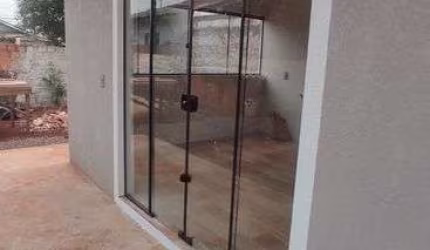 Casa para venda possui 311 metros quadrados com 3 quartos em Vila Pioneiro - Toledo - PR