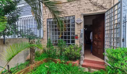 Sobrado para venda possui 86 metros quadrados com 1 quarto em Campo Belo - São Paulo - SP