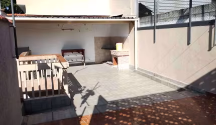 CASA COM 2 MORADIAS   A VENDA, 145 M por R$ 690.000 - MOOCA