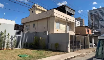 Imóvel com 2 Residencias em rua sem saida  254 m² por R$ 1.500.000 - Próximo Metro Belém.