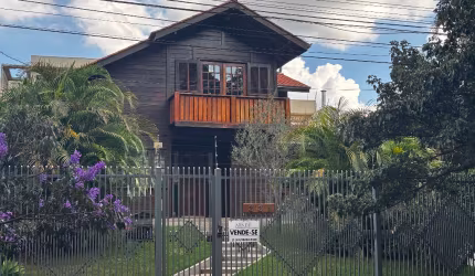 Casa sobrado canadense a venda na Gleba Palhano