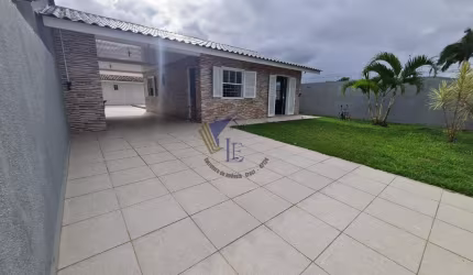 Linda Residência com Piscina