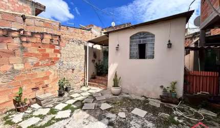 Casa com 2 quartos à venda na B, 226, Campo Alto, Contagem por R$ 200.000