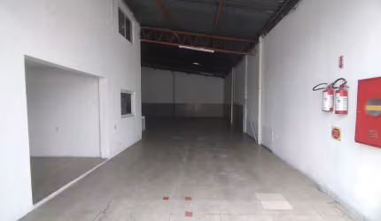 GALPÃO PRÓXIMO A MARGINAL, 180M²!!!