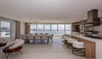 FRENTE MAR COM 319 M², 4 SUÍTES!!!!!