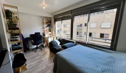 Flat com 1 quarto à venda na Avenida João Pessoa, 731, Farroupilha, Porto Alegre por R$ 345.000