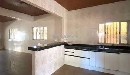 Casa com 02 quartos em São Francisco