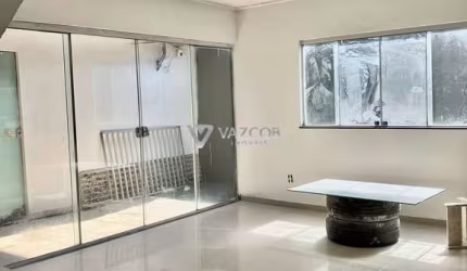 Casa comercial e residencial no Curió Utinga | 03 suítes e estacionamento