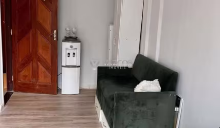 Prédio comercial com 09 salas no Umarizal